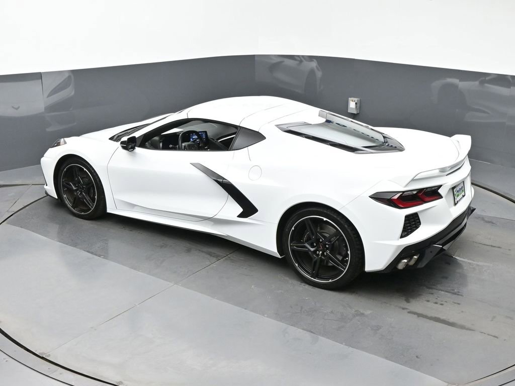 Used 2022 Chevrolet Corvette Stingray Coupe w/ Z51 Performance Package image 19