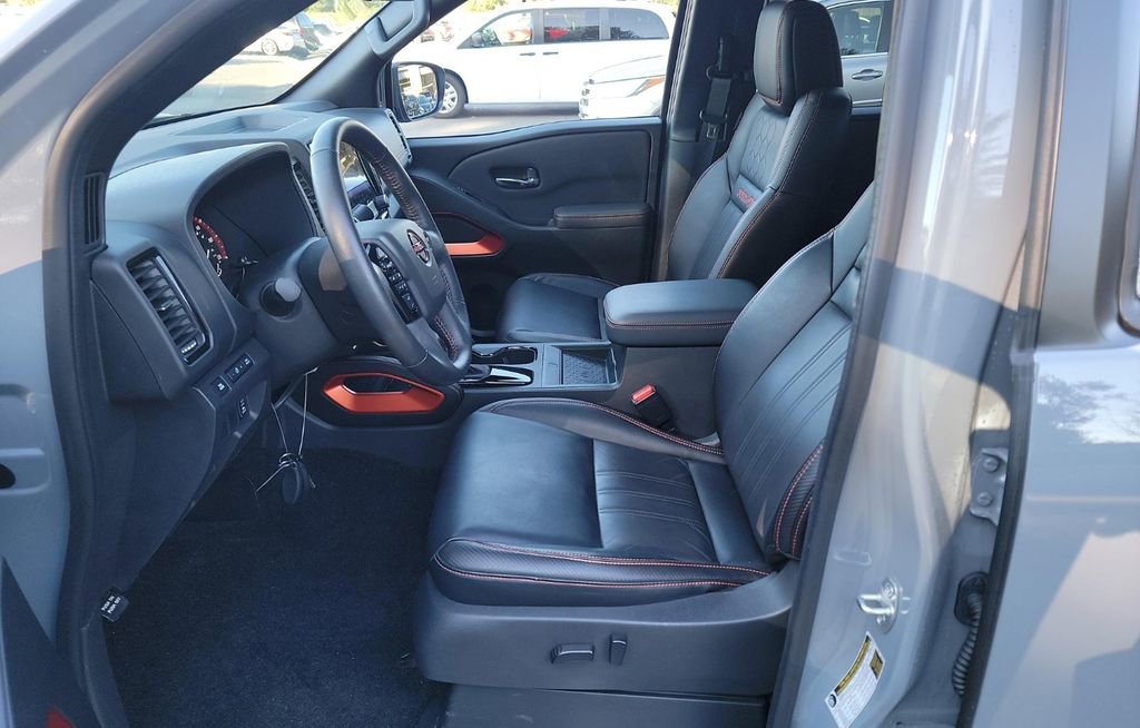 Used 2023 Nissan Frontier PRO-4X w/ Pro-4X Premium Package image 38