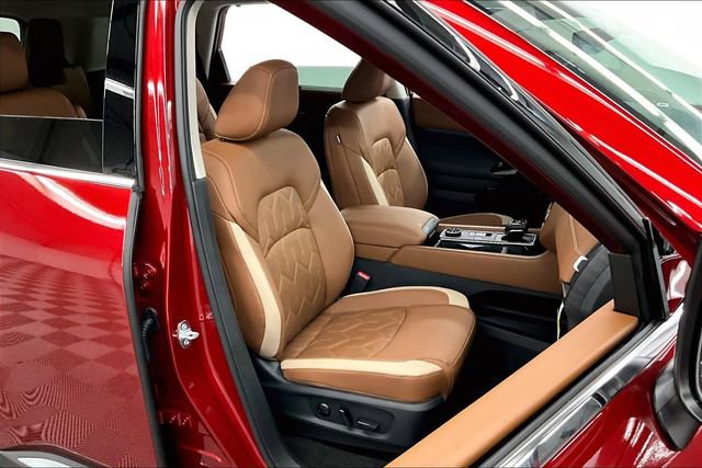 New 2026 Nissan Pathfinder Platinum AWD/4WD image 40