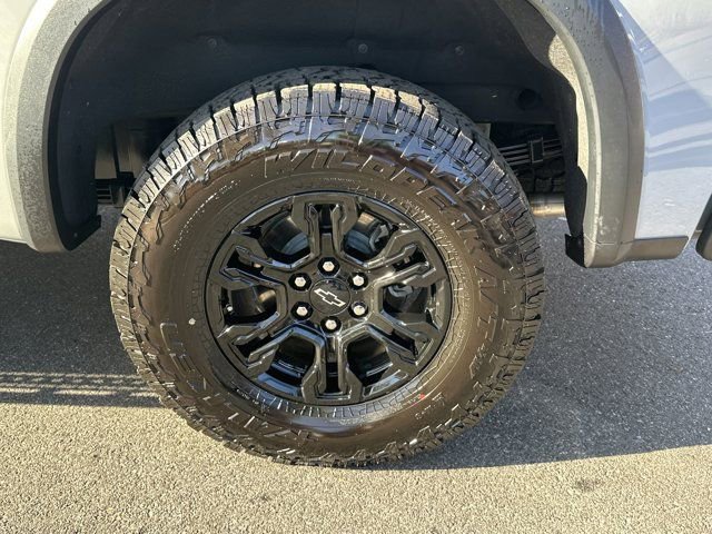 Used 2025 Chevrolet Silverado 1500 ZR2 w/ Technology Package image 21