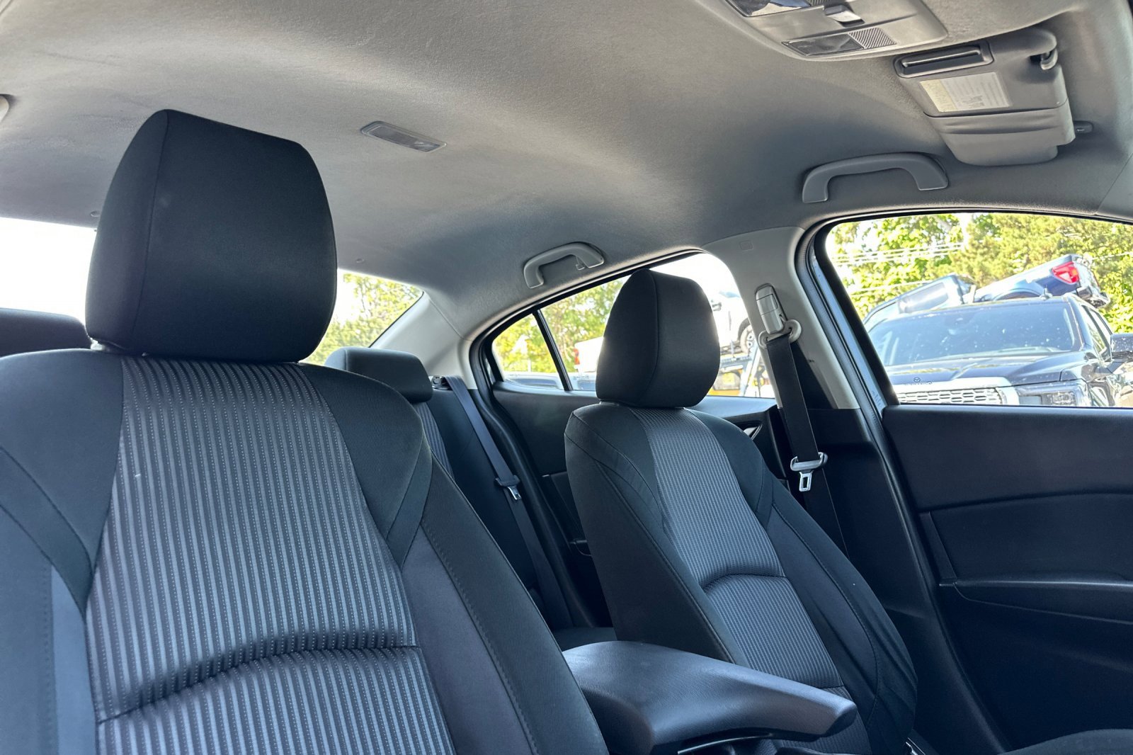 Used 2016 MAZDA MAZDA3 i Sport w/ Preferred Equipment Package image 17