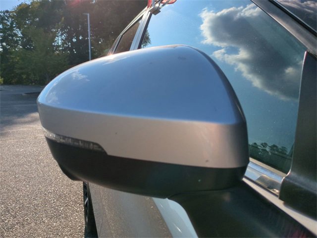 Used 2024 Mitsubishi Outlander SE image 12