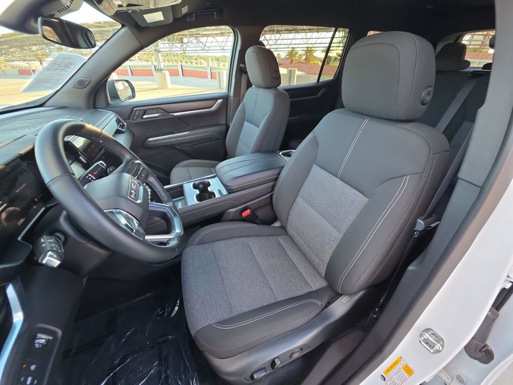 Used 2025 GMC Acadia Elevation image 20