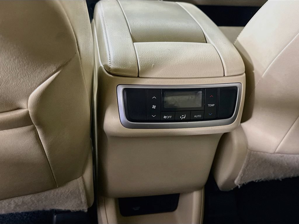 Used 2016 Toyota Highlander Limited AWD/4WD image 30