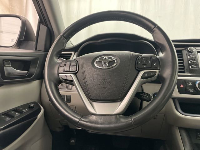 Used 2019 Toyota Highlander XLE image 20
