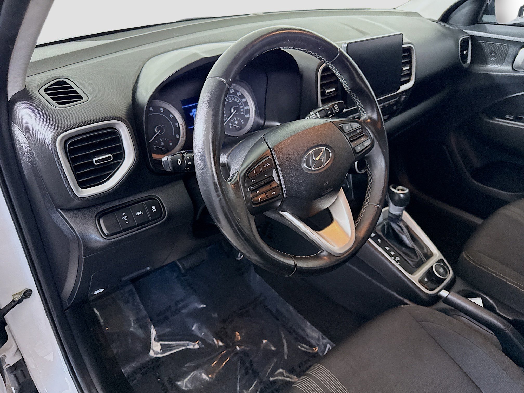 Used 2020 Hyundai Venue SEL w/ Convenience + Premium Package image 23