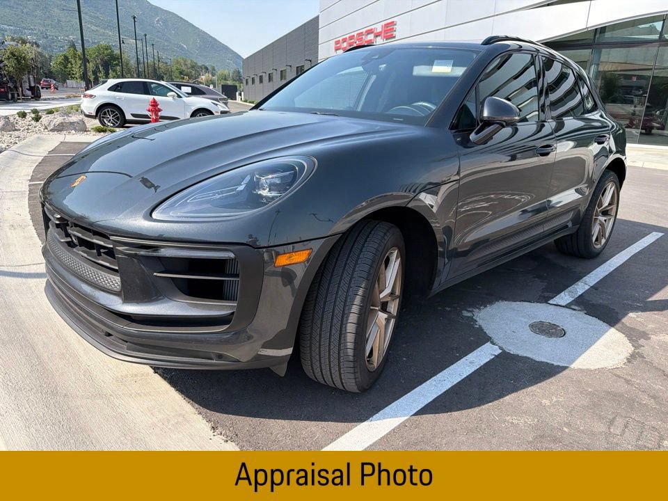 Certified 2023 Porsche Macan S AWD/4WD image 1