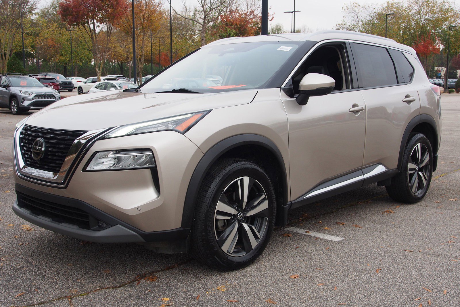 Used 2021 Nissan Rogue SL w/ Premium Package image 3