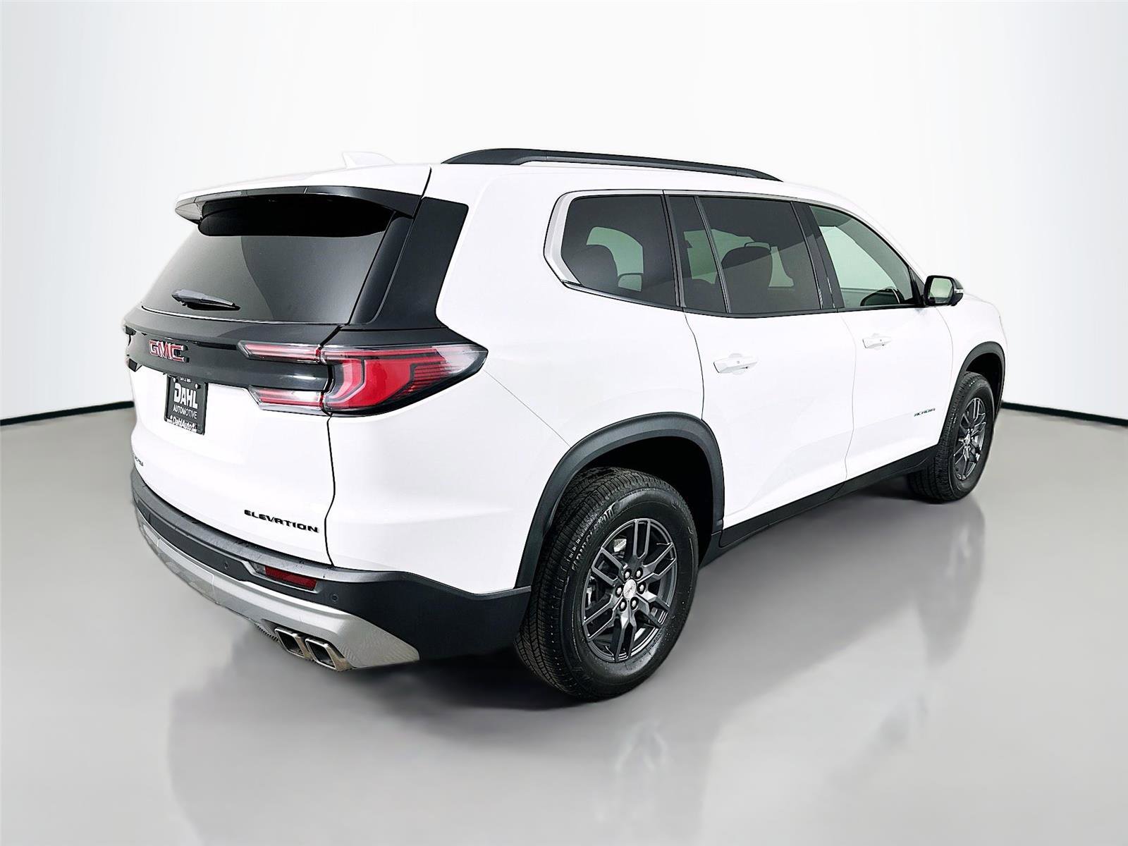 Used 2025 GMC Acadia Elevation image 7