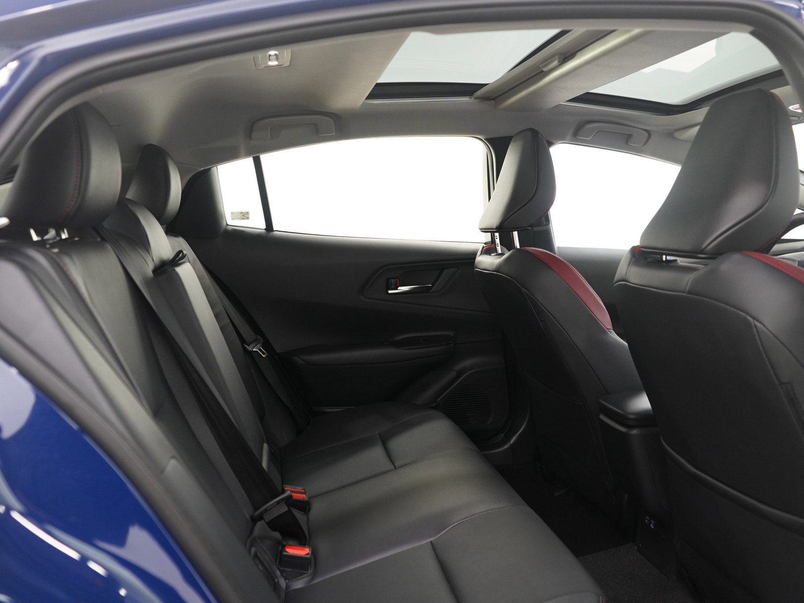 Used 2026 Toyota Prius Plug-In Hybrid image 14