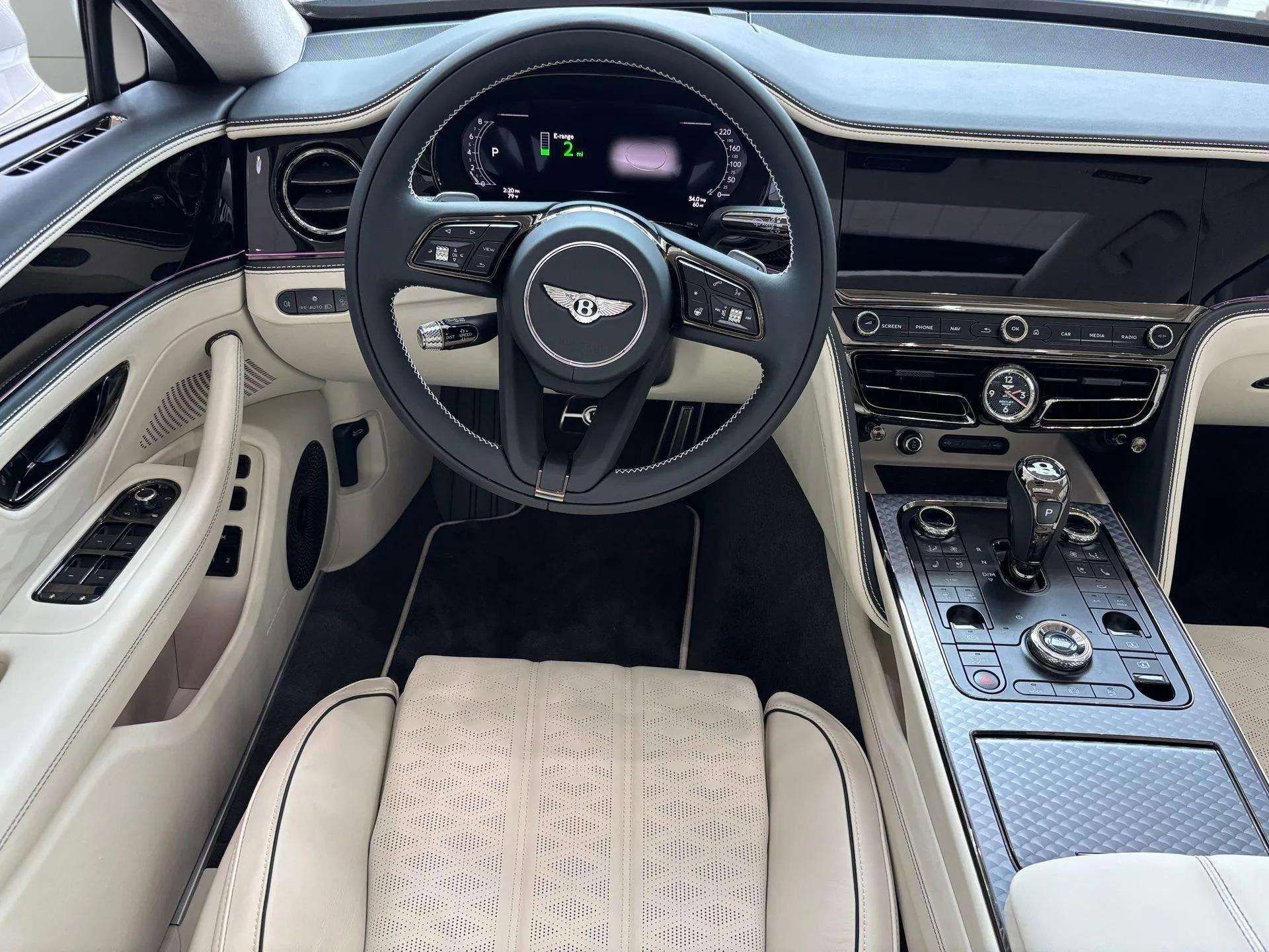 New 2025 Bentley Flying Spur Plug-In Hybrid image 21