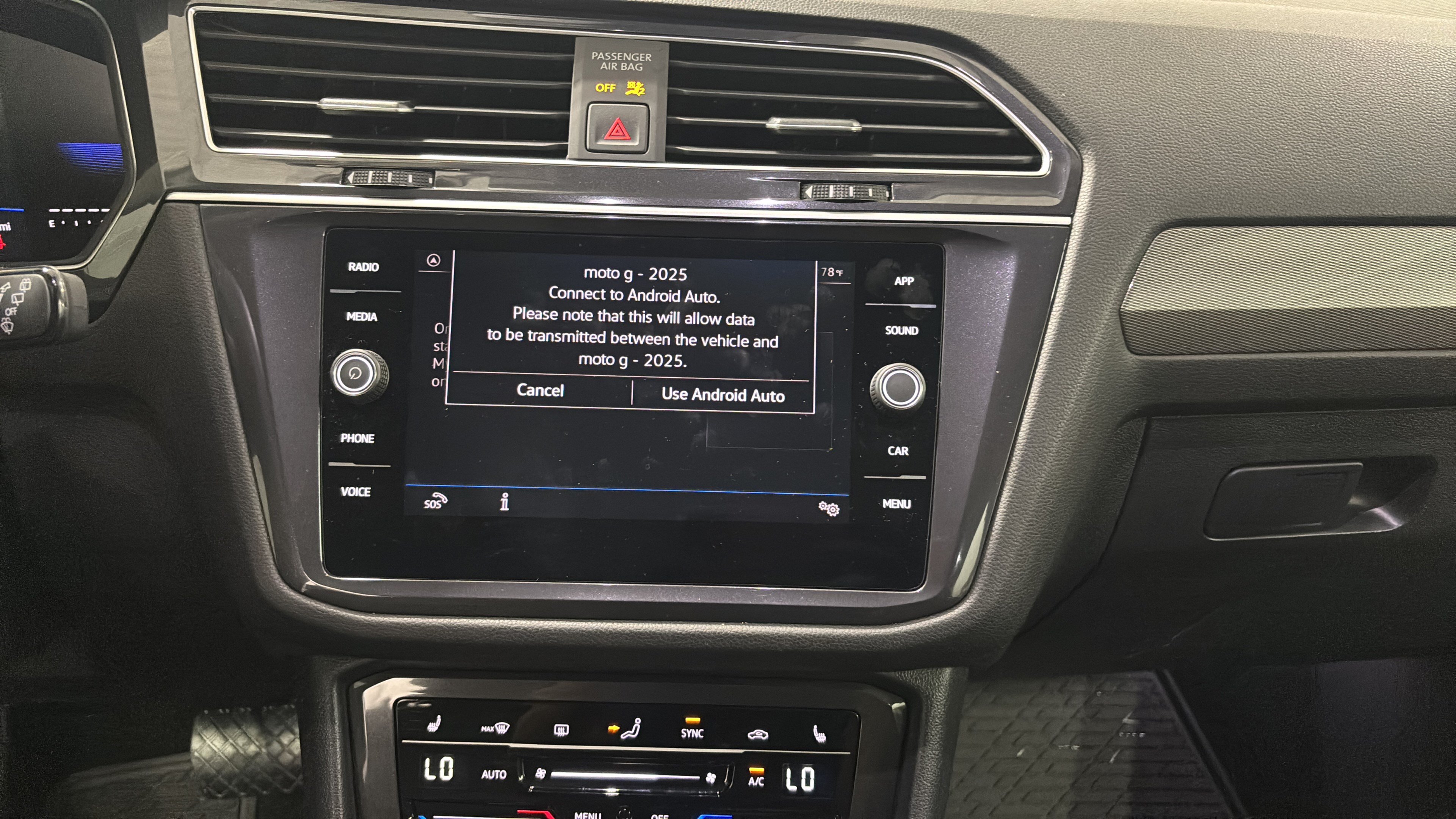 Used 2024 Volkswagen Tiguan SE FWD image 29