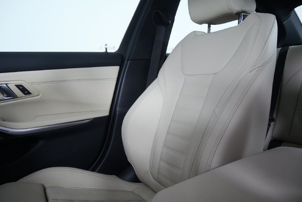 New 2026 BMW 330i Sedan w/ M Sport Package RWD image 20