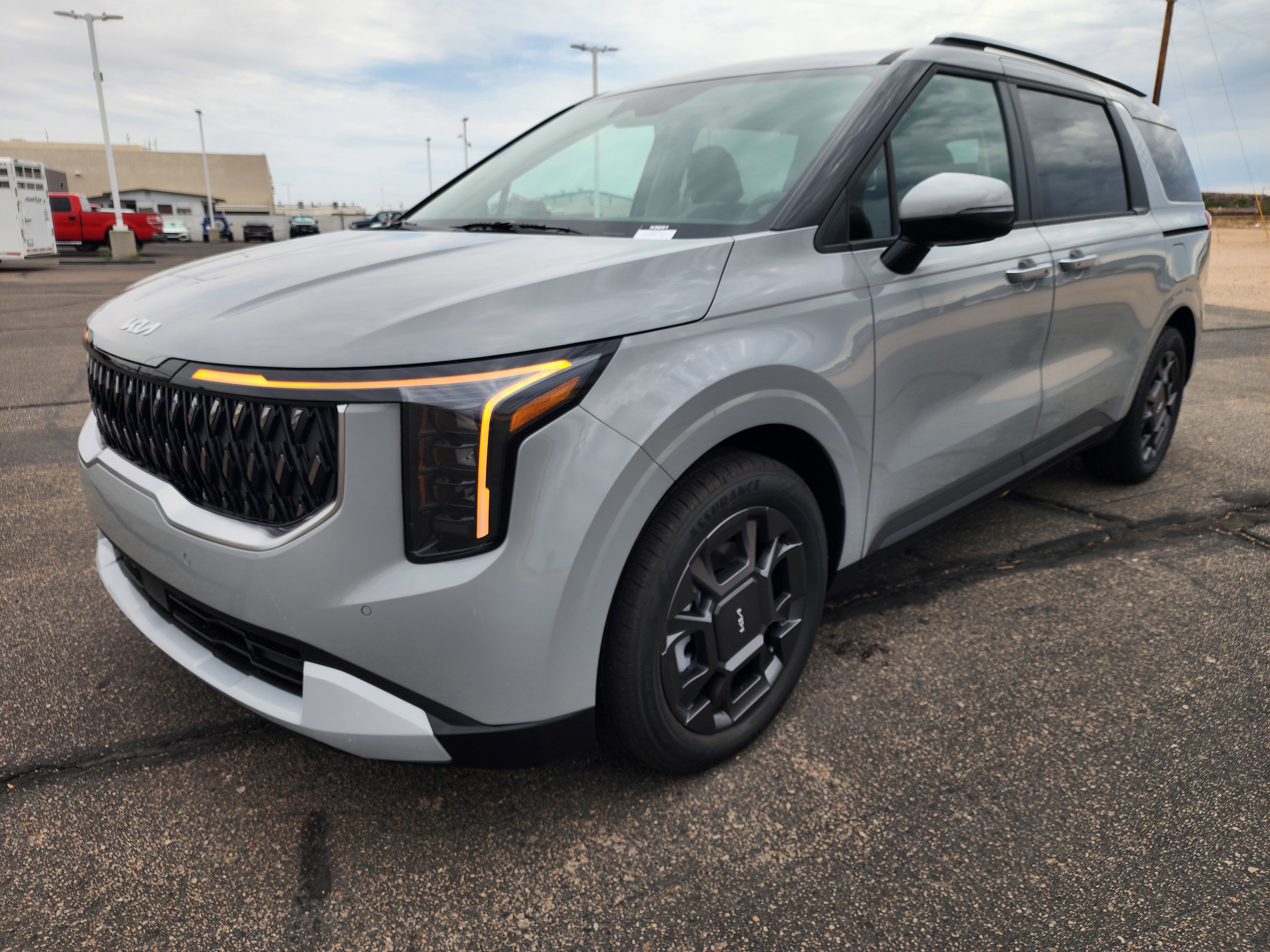 New 2026 Kia Carnival EX image 3