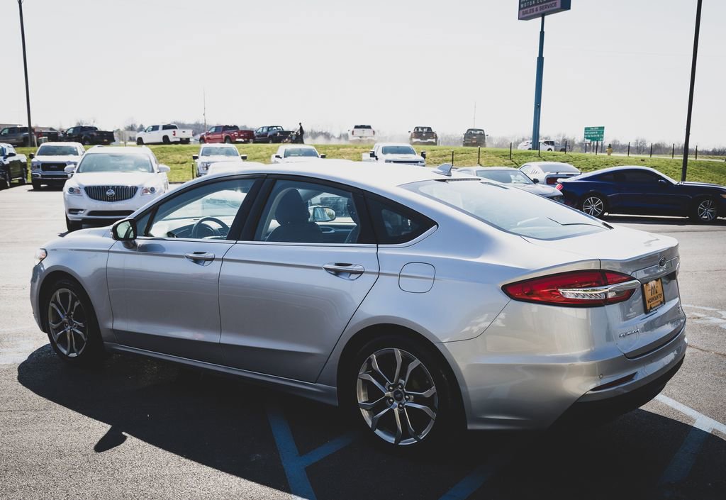 Used 2020 Ford Fusion SEL image 20