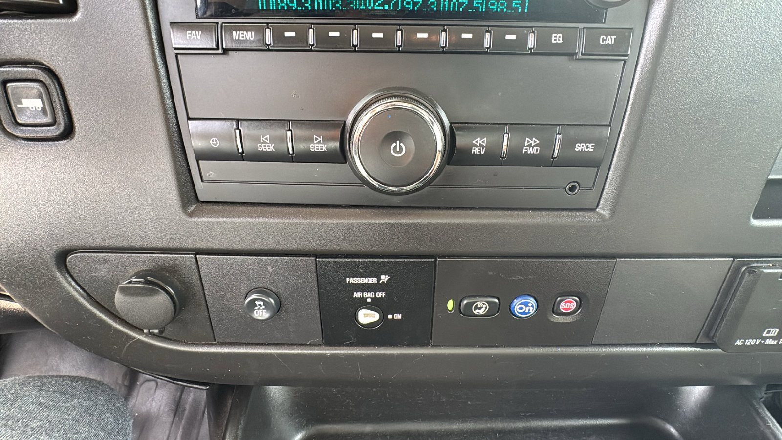 Used 2021 Chevrolet Express 2500 w/ Driver Convenience Package image 17