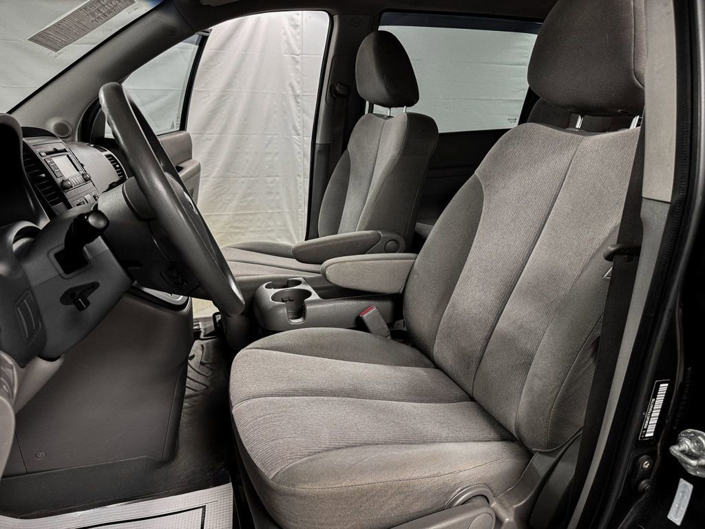 Used 2012 Kia Sedona LX w/ PWR Pkg image 7