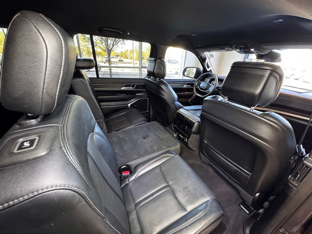 Used 2024 Jeep Wagoneer L Series II w/ Flexible Seating Group AWD/4WD image 51