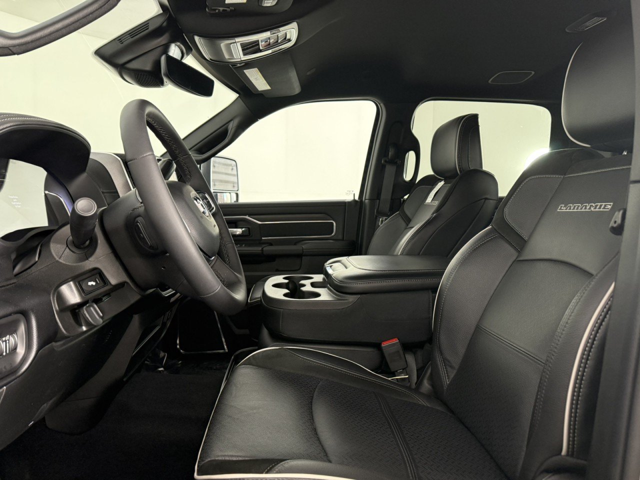 Used 2026 RAM 2500 Laramie AWD/4WD image 14