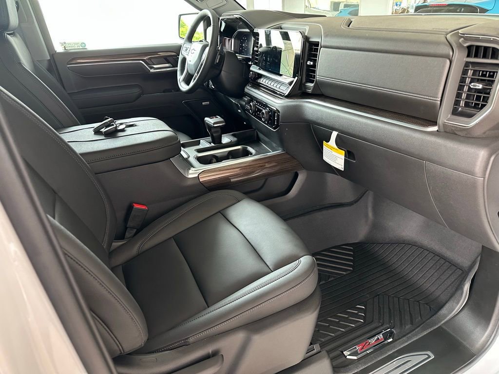 New 2026 Chevrolet Silverado 1500 RST w/ RST All Star Premium Package AWD/4WD image 15