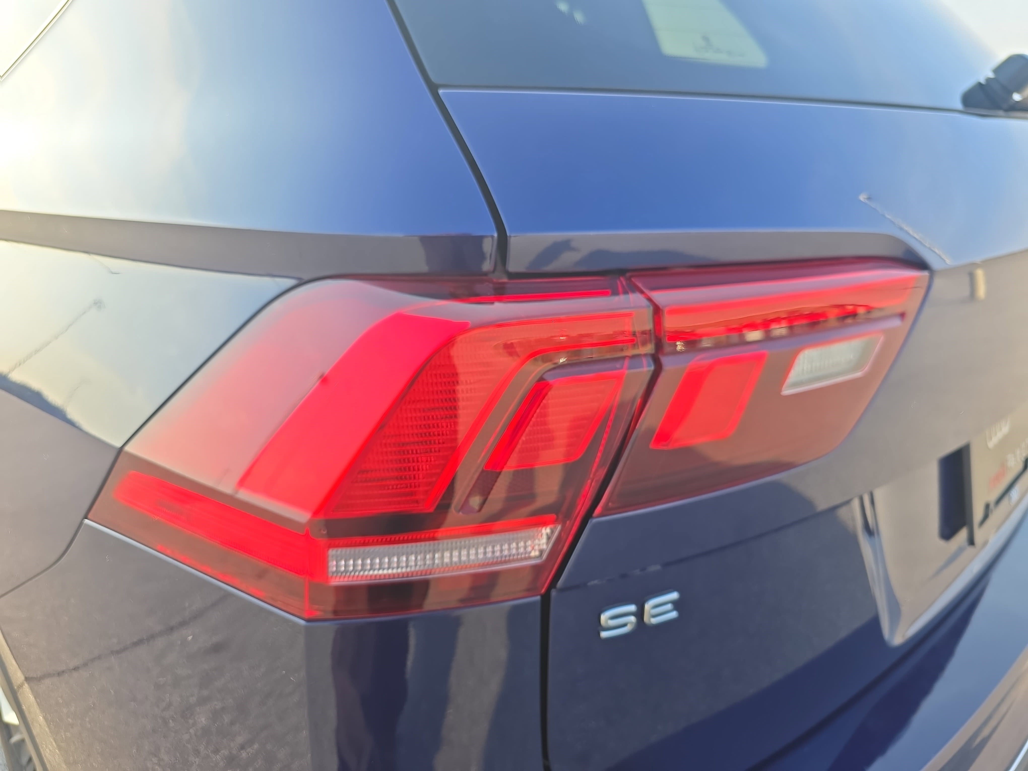 Used 2022 Volkswagen Tiguan SE image 33