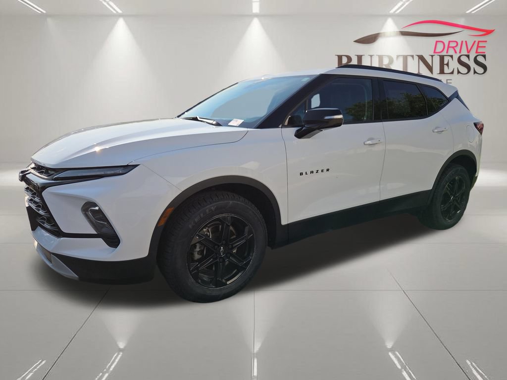 Certified 2024 Chevrolet Blazer LT w/ Midnight/Sport Edition AWD/4WD image 4