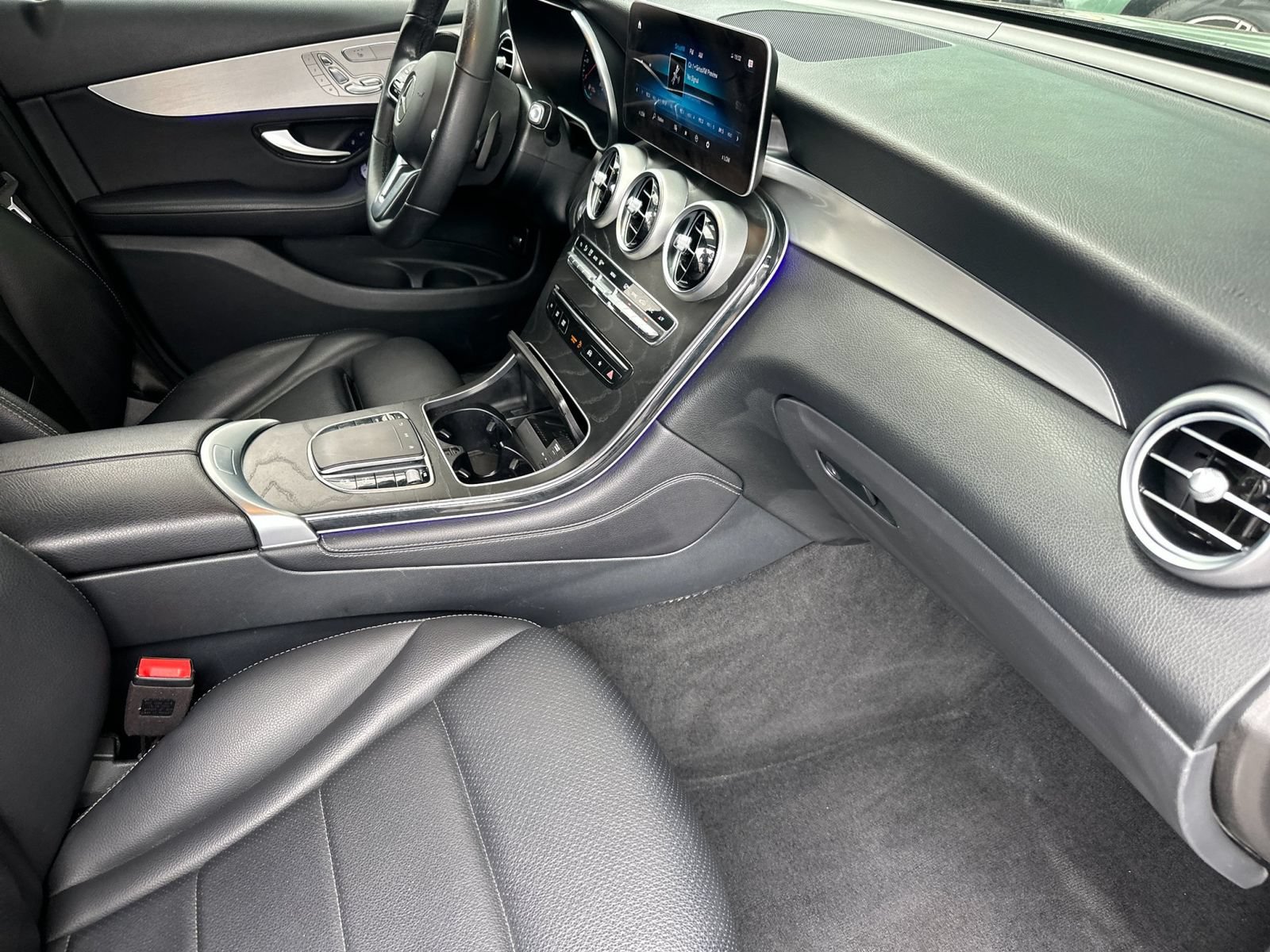 Used 2021 Mercedes-Benz GLC 300 image 17
