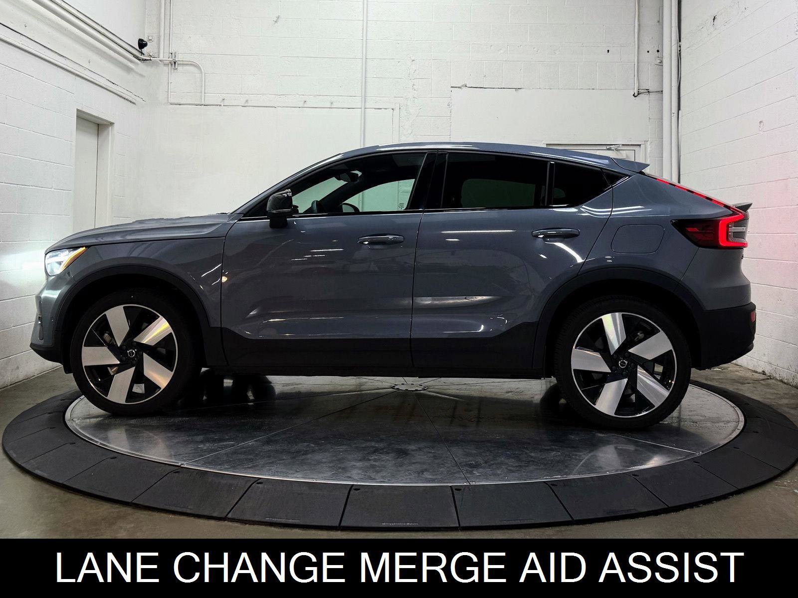 Used 2023 Volvo C40 P8 Recharge Ultimate image 6