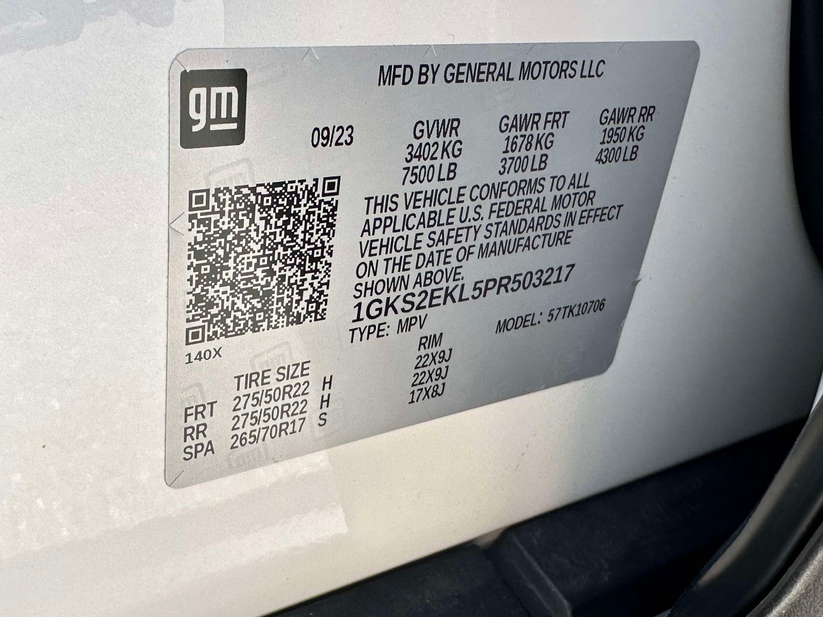 Used 2023 GMC Yukon Denali Ultimate w/ LPO, Floor Liner Package AWD/4WD image 37