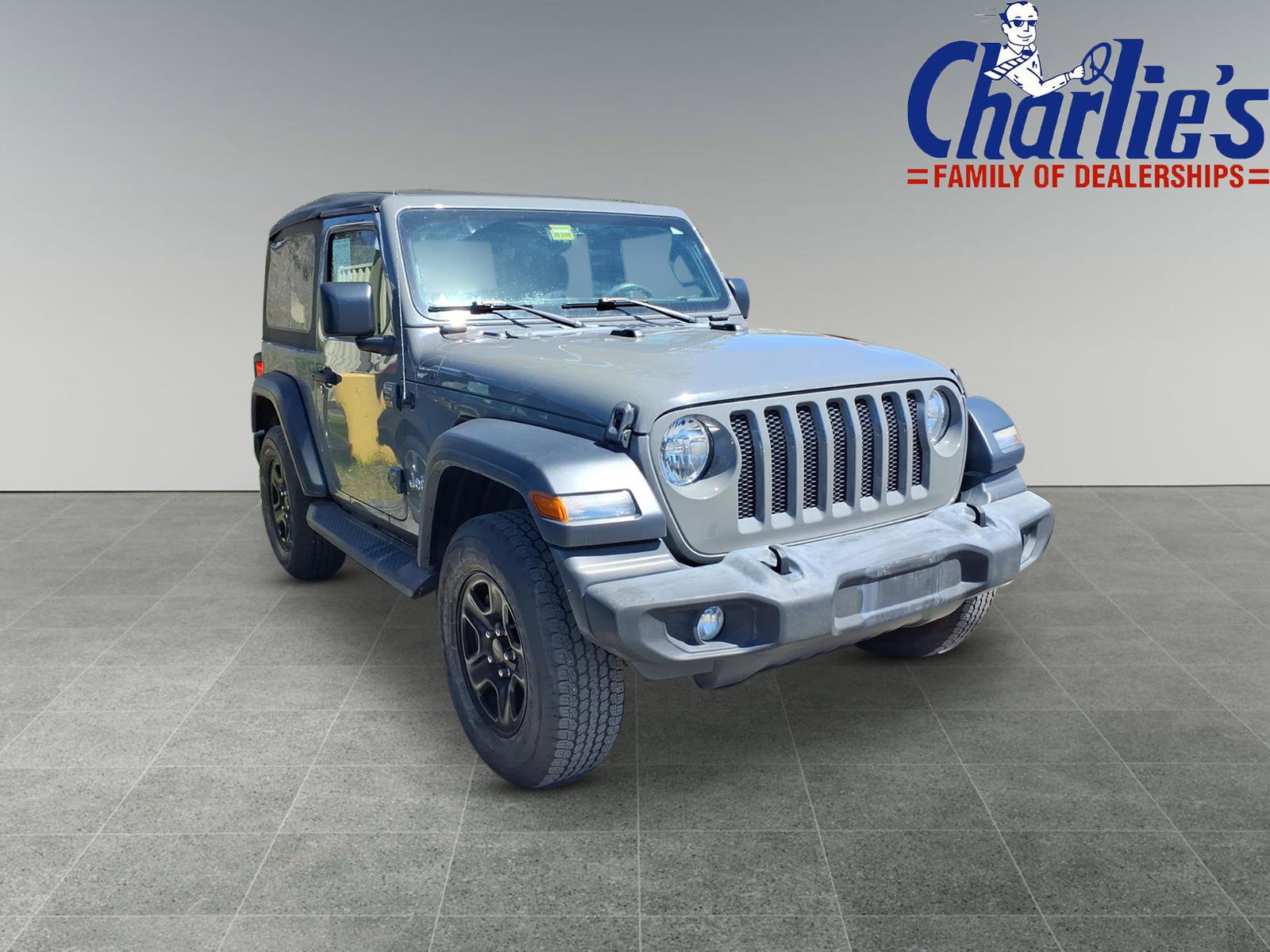 Used 2019 Jeep Wrangler Sport AWD/4WD image 3