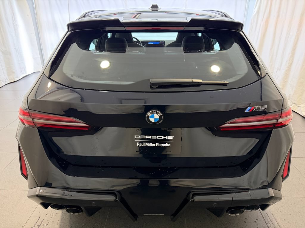 Used 2026 BMW M5 Touring AWD/4WD image 8