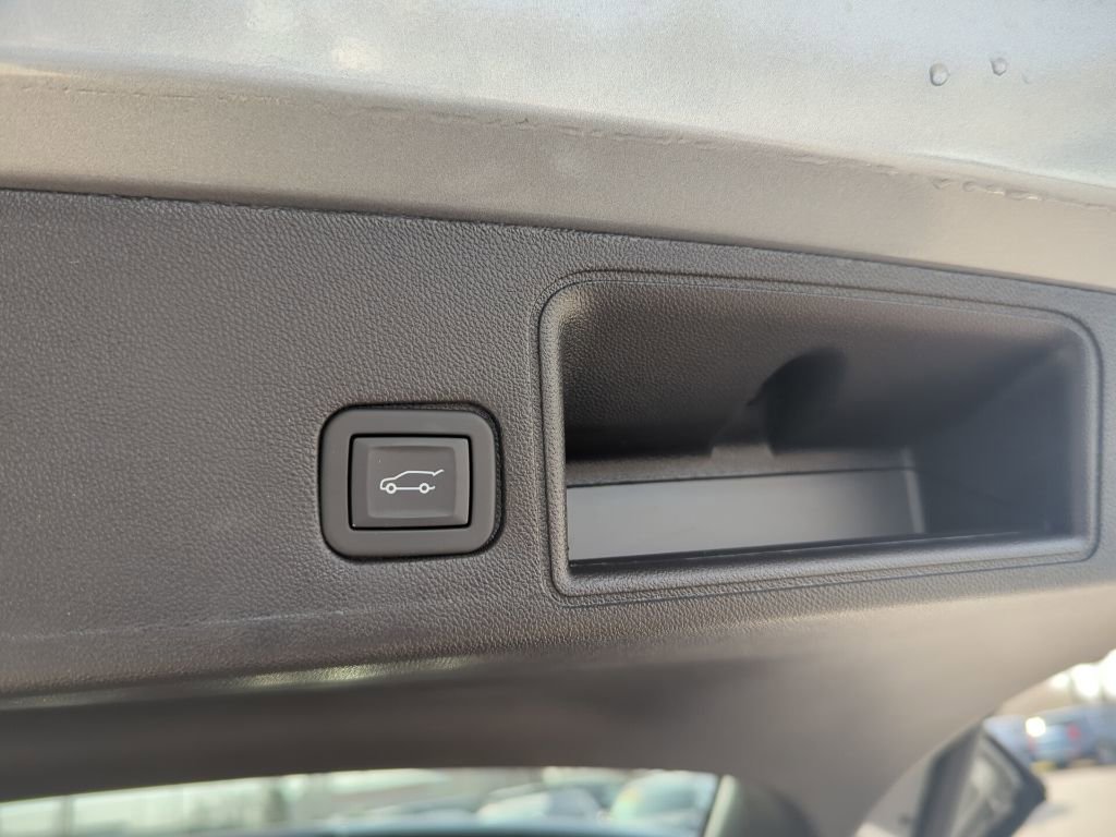 Used 2024 GMC Terrain AT4 w/ Tech Package image 11