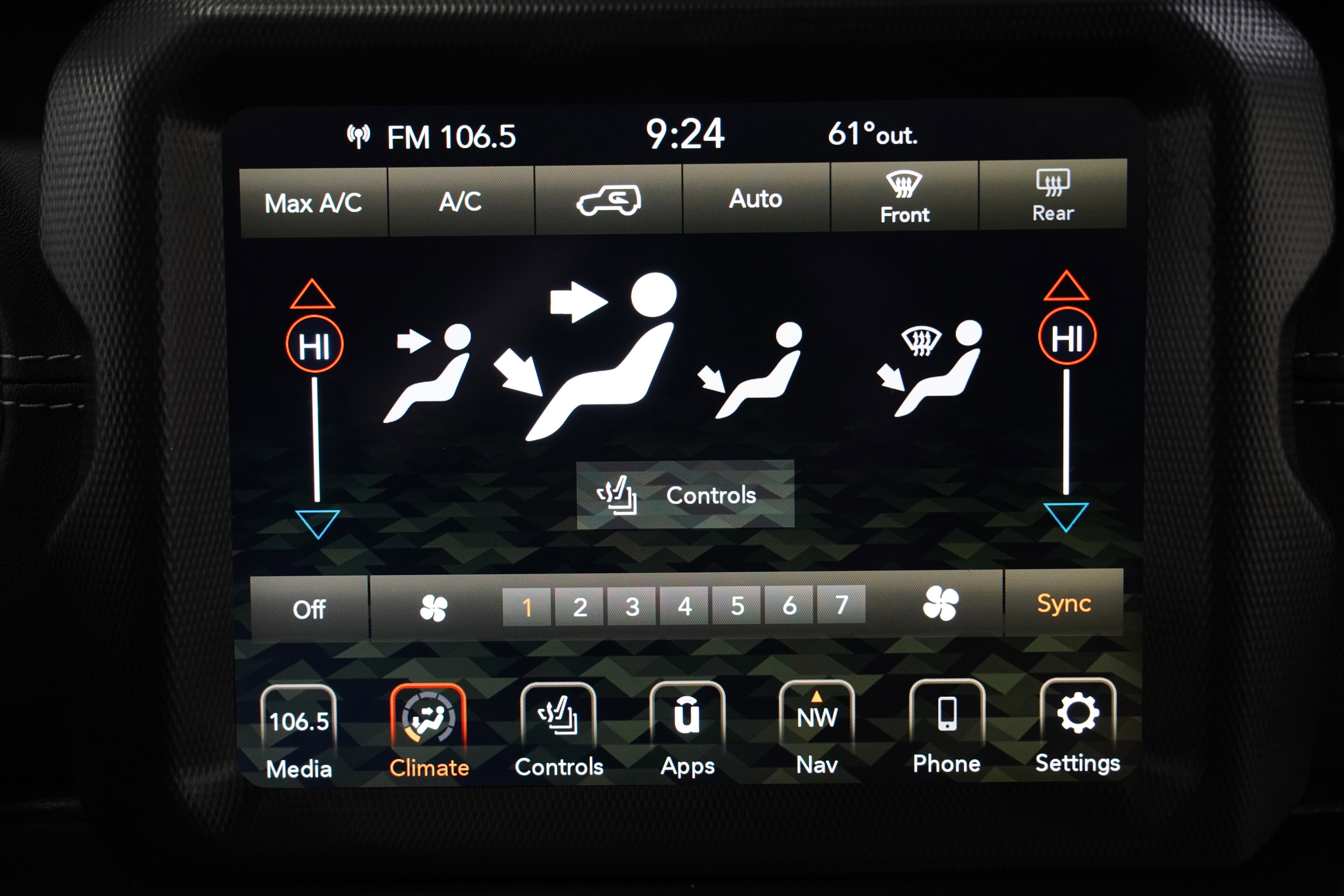 Certified 2022 Jeep Wrangler Unlimited Sahara w/ Cold Weather Group image 24