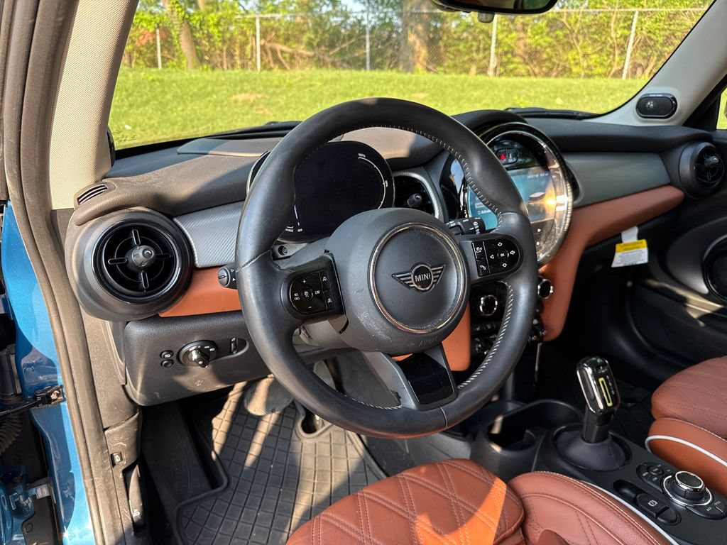Used 2024 MINI Cooper SE FWD image 15