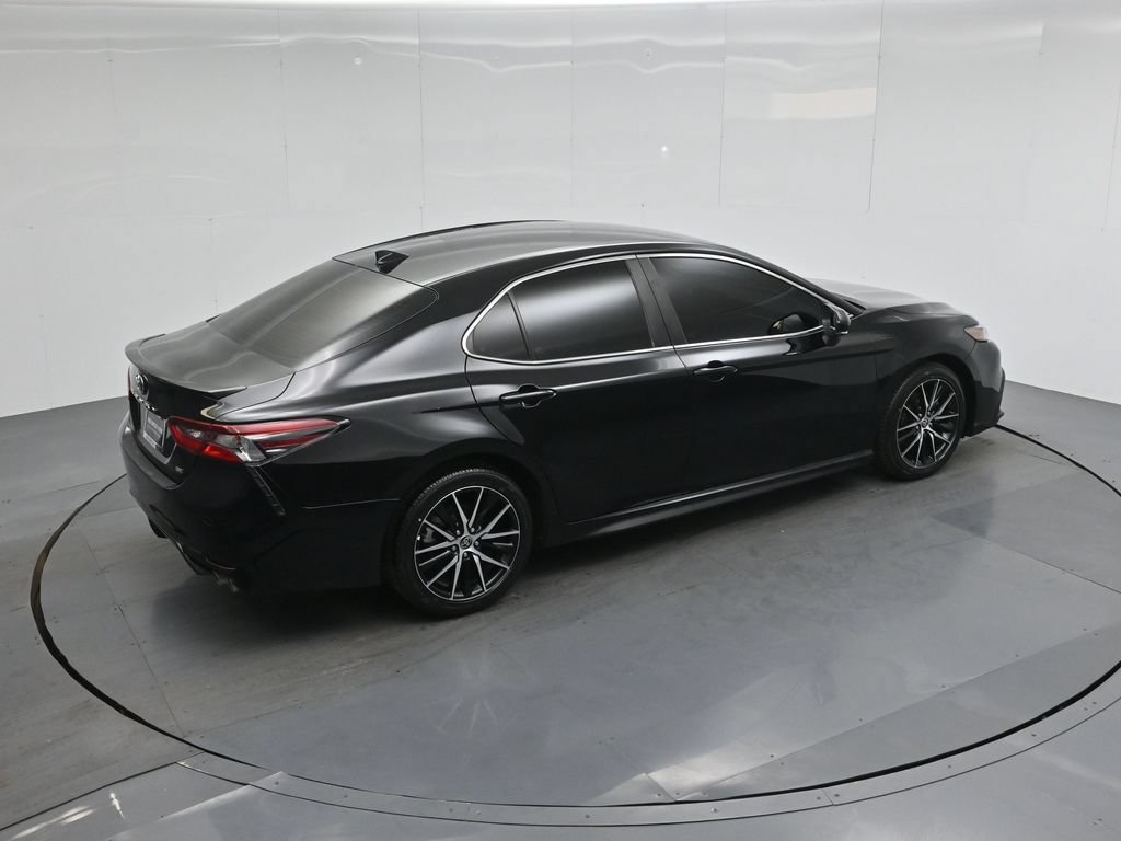 Used 2022 Toyota Camry SE FWD image 39