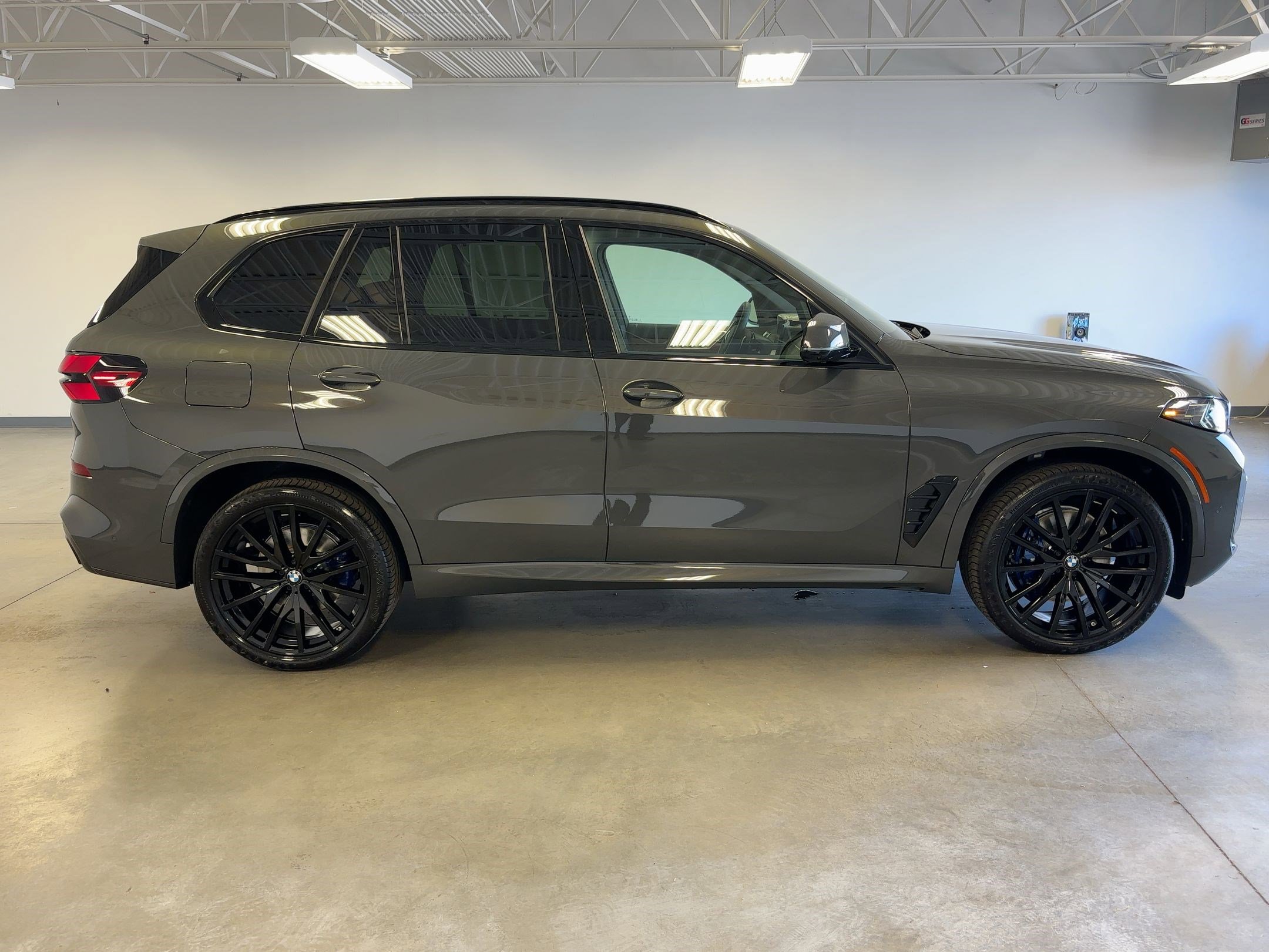 New 2026 BMW X5 sDrive40i w/ Executive Package image 8