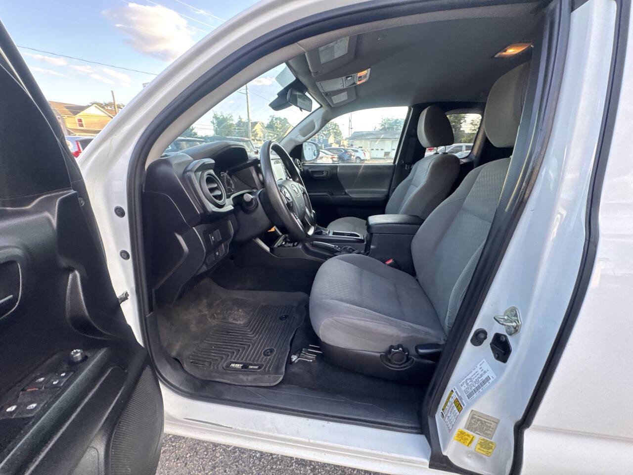 Used 2020 Toyota Tacoma SR image 53