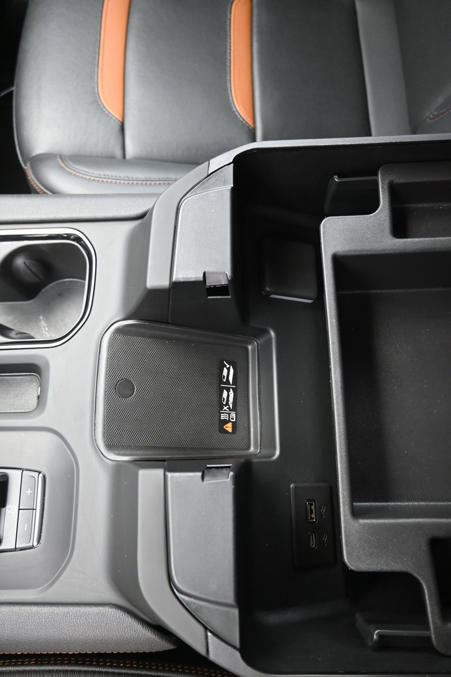 Used 2024 GMC Sierra 1500 AT4 w/ Technology Package image 21