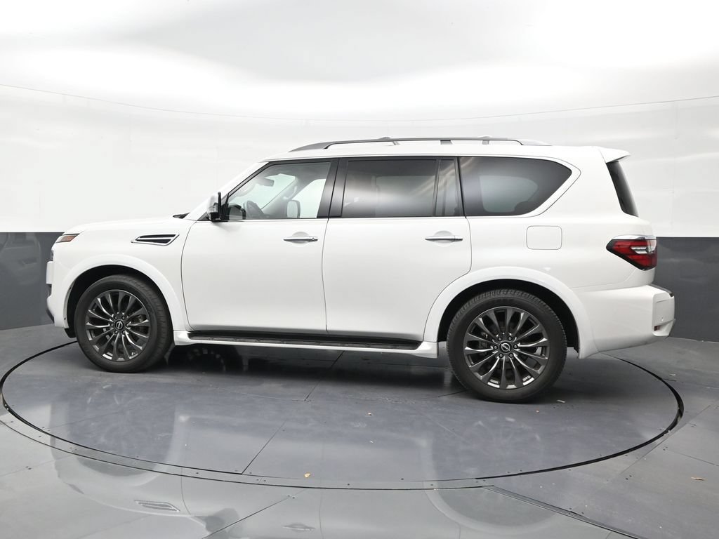 Used 2023 Nissan Armada Platinum w/ Captain's Chairs Package RWD image 2