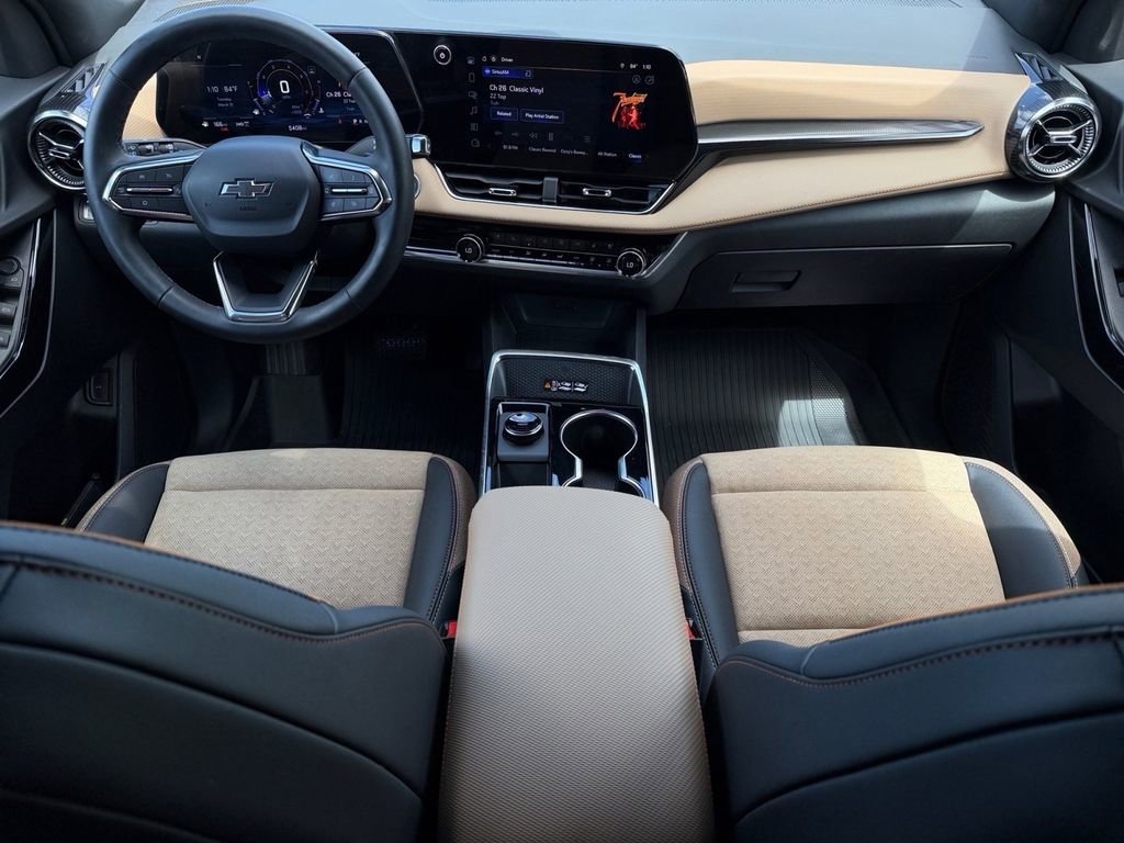 Used 2026 Chevrolet Equinox ACTIV w/ Convenience Package III image 16