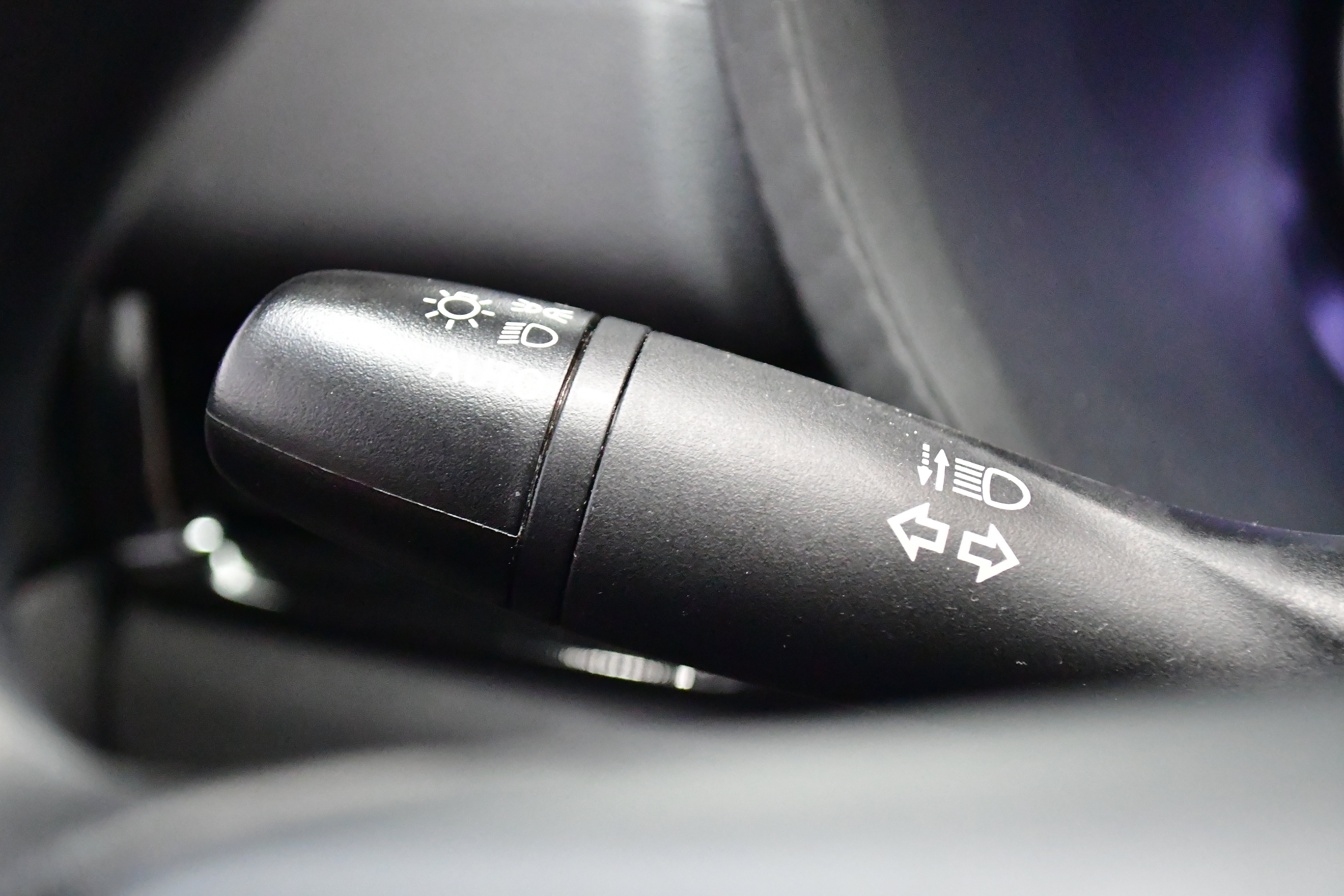 Used 2025 Nissan Sentra SV image 19