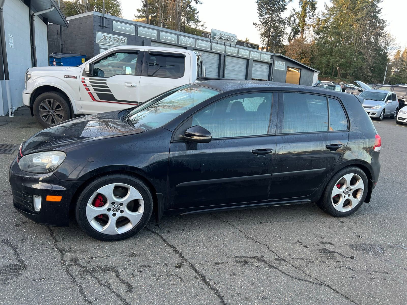 Used 2010 Volkswagen GTI 4-Door image 2
