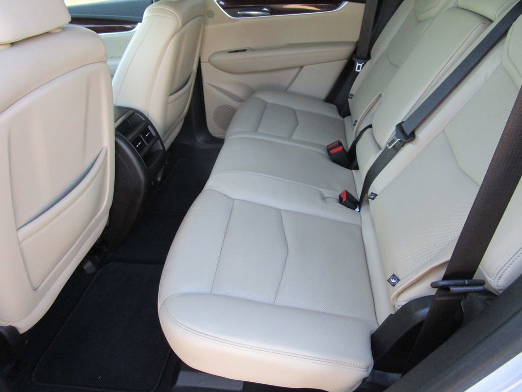 Used 2019 Cadillac XT5 Luxury image 18