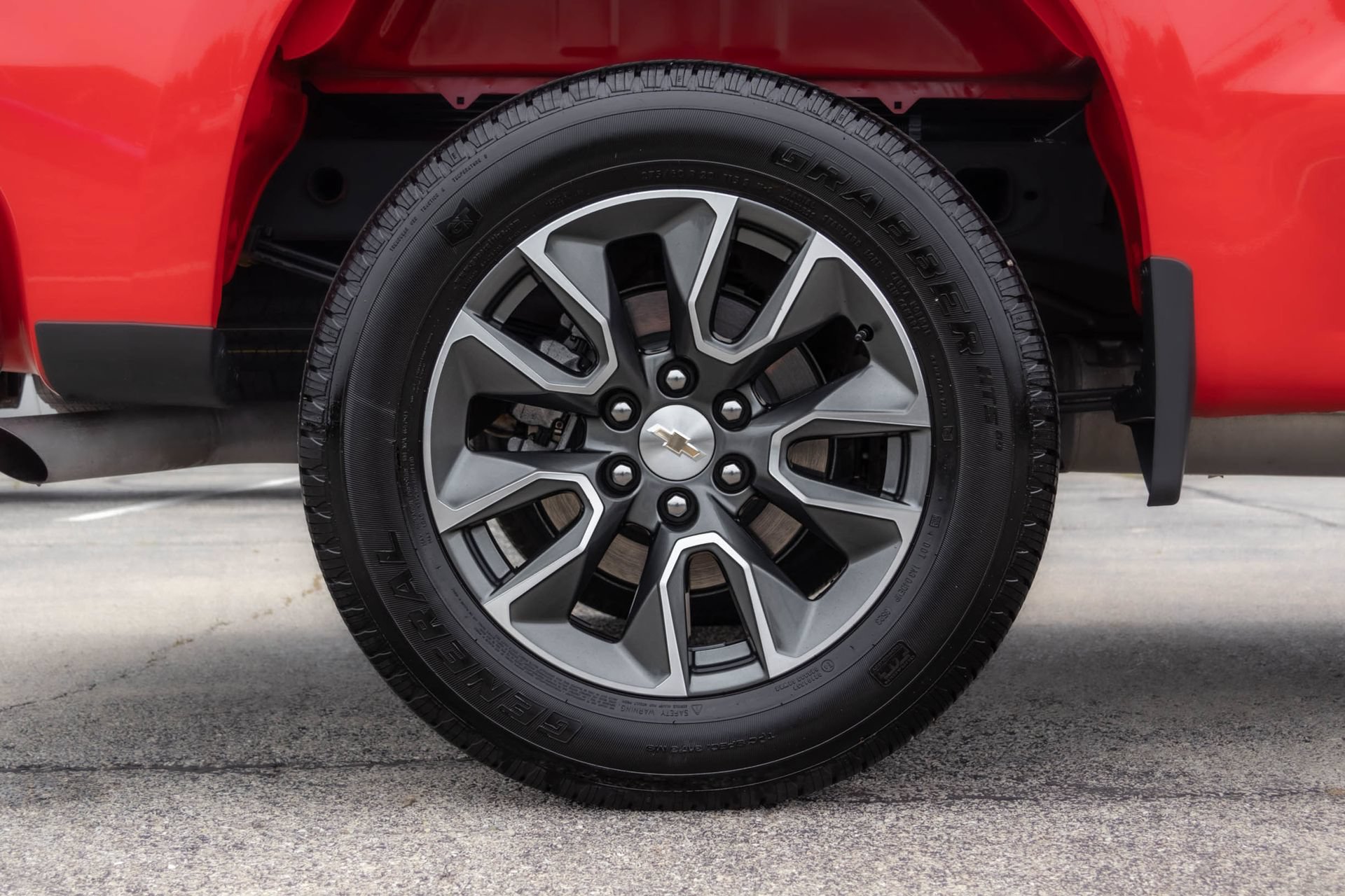 Used 2024 Chevrolet Silverado 1500 LT AWD/4WD image 45