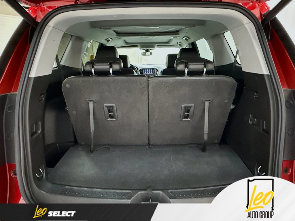 Used 2021 GMC Acadia AT4 w/ Technology Package AWD/4WD image 31