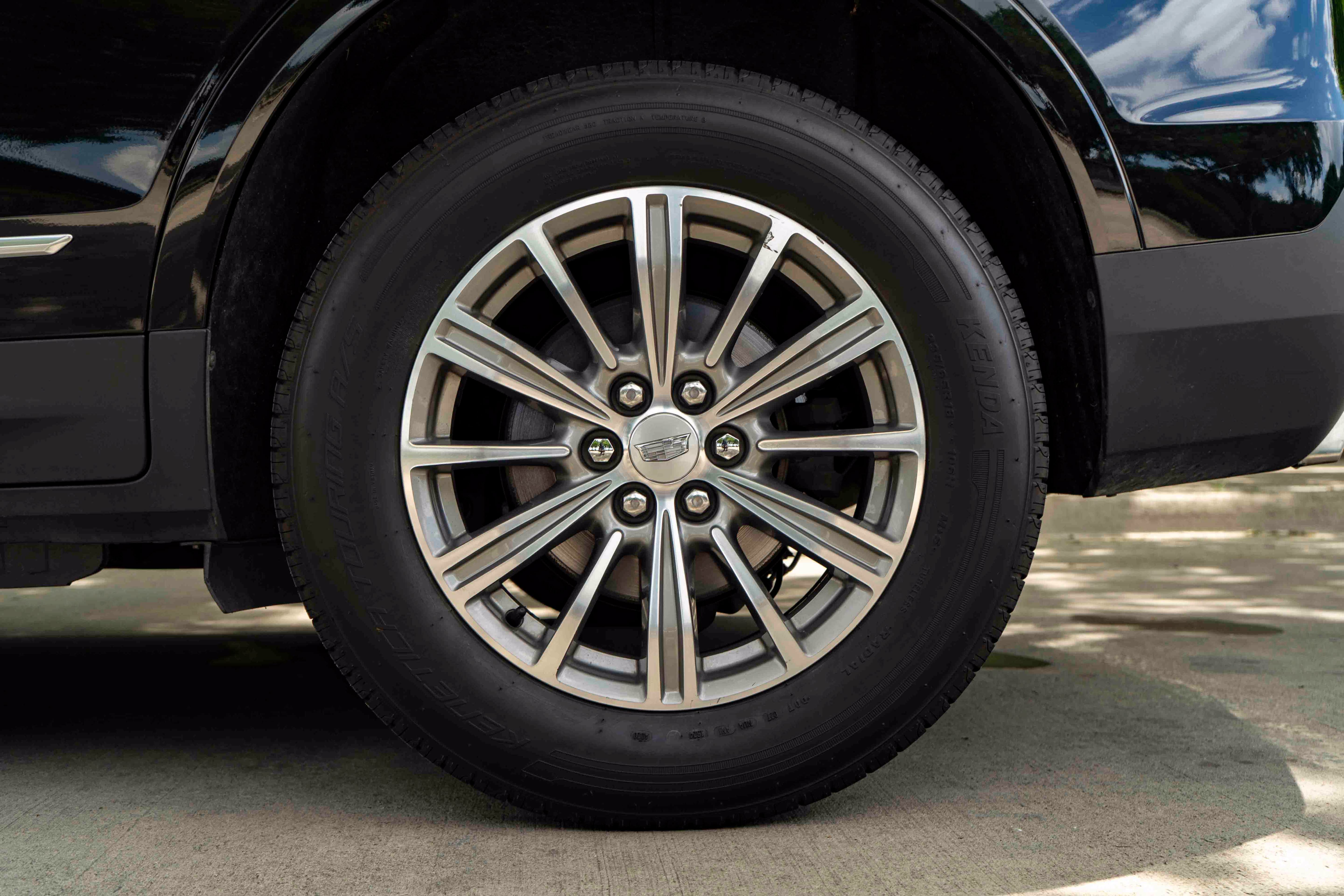 Used 2017 Cadillac XT5 Luxury w/ Driver Awareness Package FWD image 15