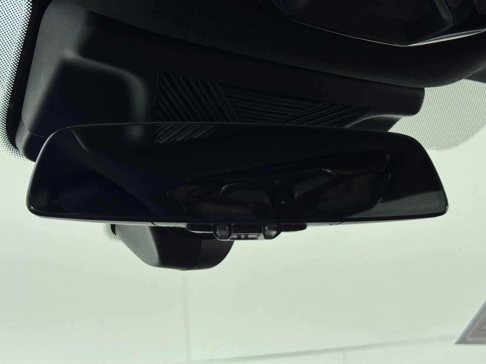 Used 2024 BMW i7 xDrive60 w/ Premium Package image 35