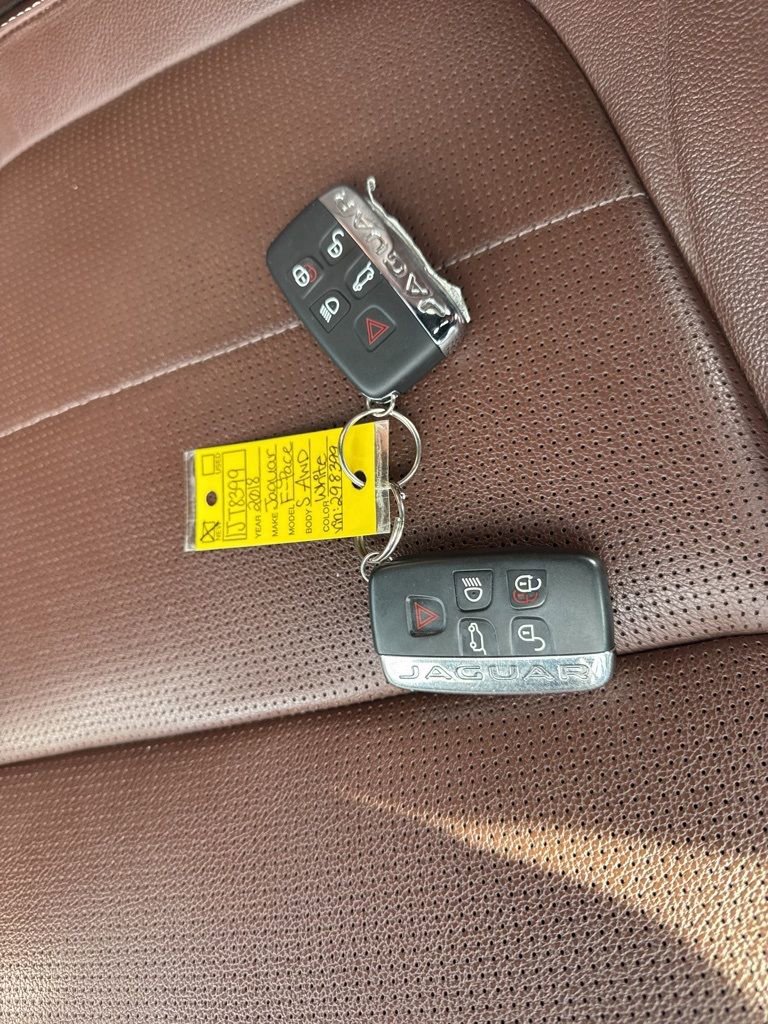 Used 2018 Jaguar F-PACE S image 38