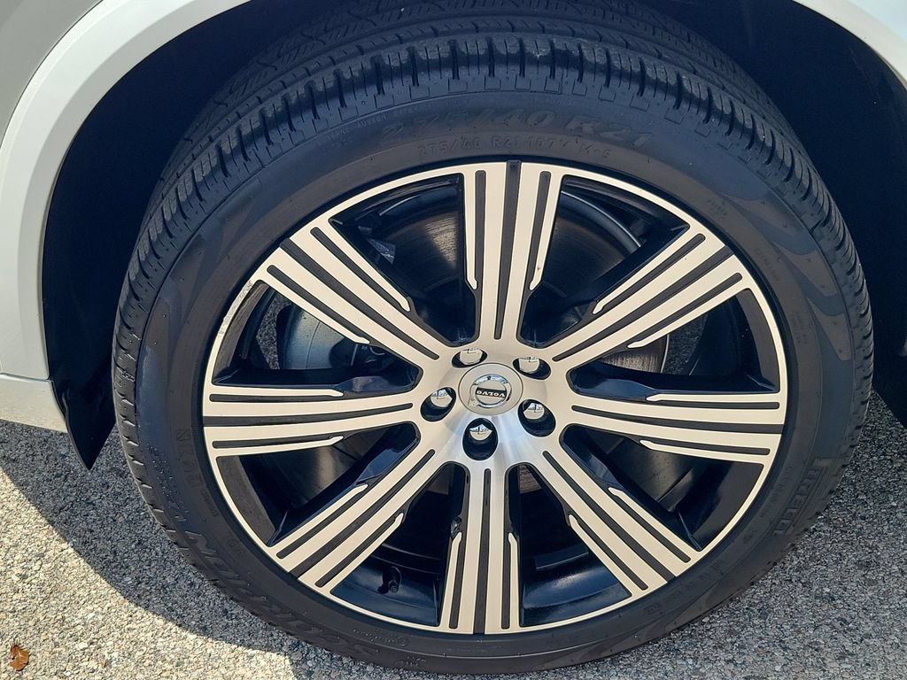 Certified 2024 Volvo XC90 T8 Plus w/ Protection Package AWD/4WD image 7