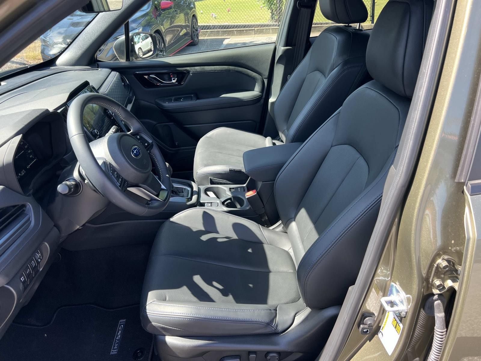 Certified 2025 Subaru Forester Limited w/ Popular Package AWD/4WD image 9